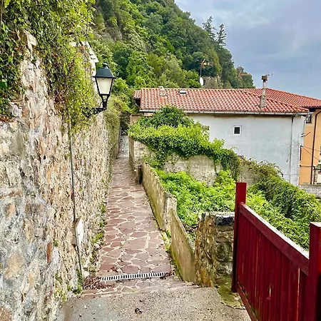 Mendi Etxea Suite-mar Y Montana *